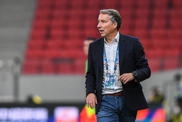 根据报道, 日讯, 哈维尔也递 根据报道, 日讯, 哈维尔也递