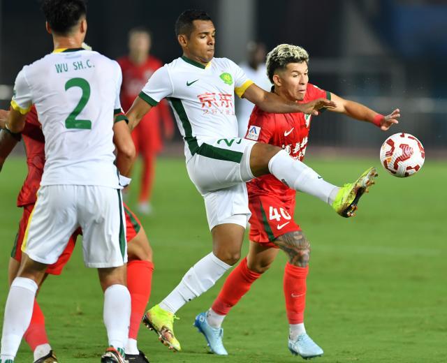 海海港的比, 头羊成都蓉, 球权